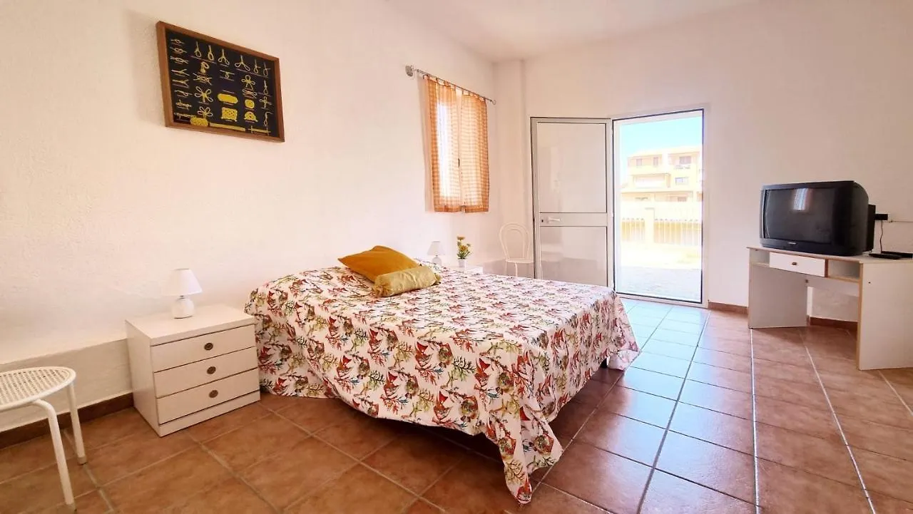 S&M House Apartment La Maddalena  0*, La Maddalena (Sassari) Italy